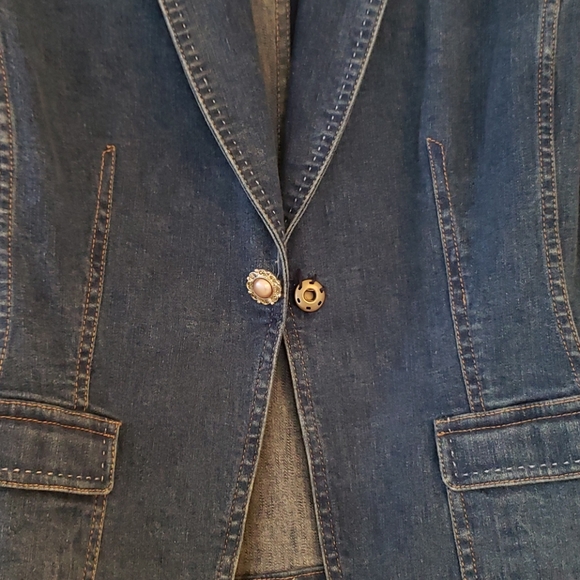 Jean Jacket - Picture 3 of 11